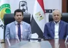 أبو ريدة يلتقي وزير الرياضة لبحث سبل تعزيز تطوير كرة القدم في مصر