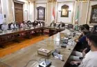 رئيس جامعة القاهرة يلتقي بطلاب كلية التجارة ويتخذ قرارات عاجلة لحل مشكلاتهم