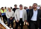 وزير الإسكان يقوم بجولة تفقدية للطرق والمرافق في منطقة الأمل بالعبور الجديدة