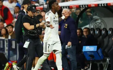 ردود فعل لاعبي ريال مدريد تجاه فينيسيوس بعد واقعة الشجار مع ألونسو