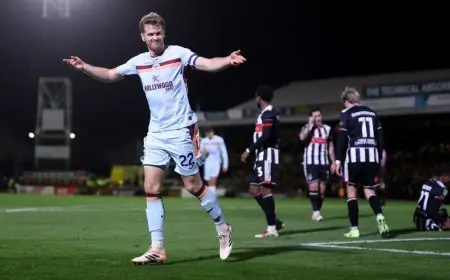 برينتفورد يتفوق على مانشستر يونايتد ويقضي على أمال غريمسبي في البطولة