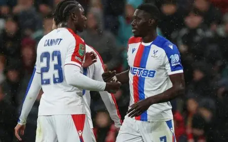 كريستال بالاس يواصل معاناة ليفربول ويقصيه من بطولة كأس الرابطة