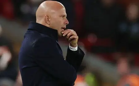 سلوت يبرر هزيمة ليفربول القاسية أمام كريستال بالاس