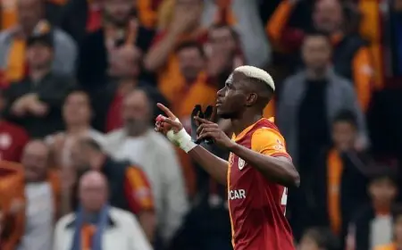 برشلونة يخطط لضم فيكتور أوسيمين نجم غلطة سراي لتعزيز صفوفه