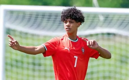كريستيانو رونالدو يشهد تألق نجله في أول مباراة مع منتخب البرتغال تحت 16 عاماً
