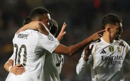 كارفخال يعود في قائمة ريال مدريد لمواجهة برشلونة في صراع الدوري الإسباني