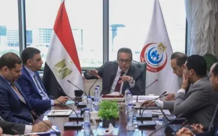 وزير الصحة يراقب تطبيق ضوابط صرف الأجهزة التعويضية في نظام التأمين الصحي الشامل