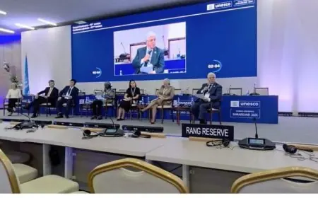 عاشور يقدم استراتيجية مصر لتطوير الكوادر البشرية الماهرة في جلسة اليونسكو