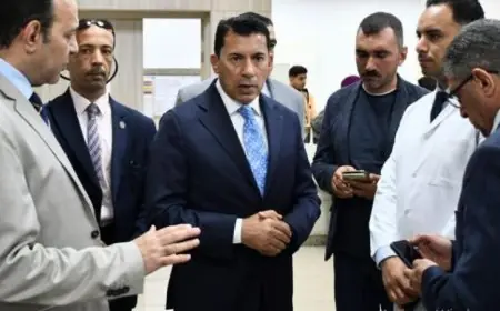 صبحي يزور مصابي حادث انقلاب ميني باص في طريق العاصمة ويطمئن على صحتهم