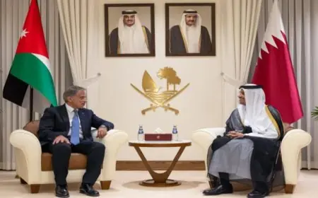 رئيس وزراء الأردن يؤكد على أهمية الالتزام بوقف إطلاق النار في غزة