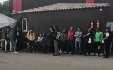 عمال الأهلي ينفذون وقفة احتجاجية للمطالبة بتحسين الرواتب تفاصيل كاملة