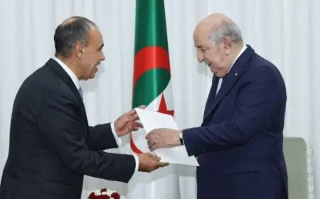 وزير الخارجية يتباحث مع الرئيس عبد المجيد تبون في زيارة تاريخية للجزائر