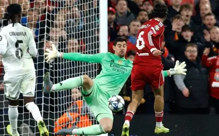 كورتوا يتألق ويتصدى لثلاث فرص من سوبوسلاي في مباراة خالية من الأهداف بين ليفربول وريال مدريد