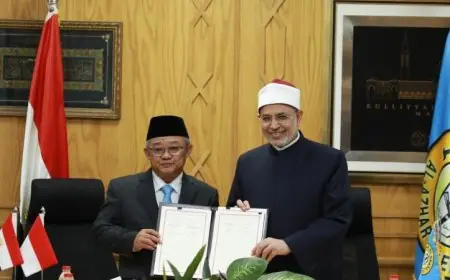 توقيع مذكرة تفاهم بين رئيس جامعة الأزهر ووزير التعليم الإندونيسي لتعزيز التعاون العلمي