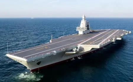 دخول ثالث حاملة طائرات صينية الخدمة يعزز قوة البحرية الصينية