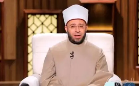 وزير الأوقاف يثني على إمام وزع أعلام مصر على الأطفال في عيد الجمعة