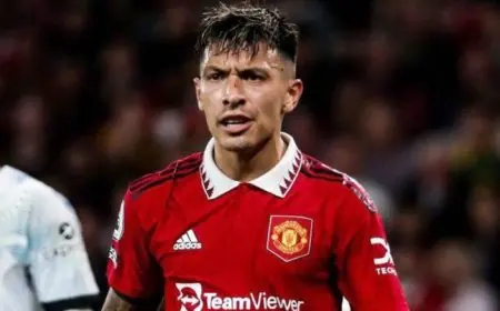 مارتينيز يعود للتدريبات الجماعية مع مانشستر يونايتد لتعزيز جهوده في الموسم الجديد