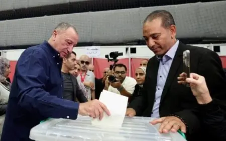 محمود الخطيب يشارك في انتخابات الأهلي ويعبر عن رأيه بالتصويت صور