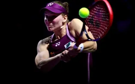 ريباكينا تصعد إلى نهائي البطولة الختامية للتنس في الرياض بوسائل مثيرة