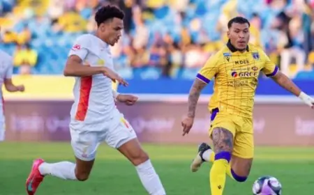 التعاون ينتصر على القادسية بهدفين في الدوري السعودي ويقترب من النصر في سباق الصدارة