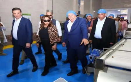 زيارة ميدانية لوزيري التنمية المحلية والزراعة لمشروع الإنتاج الحيواني ومجمع تمور الوادي الجديد