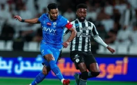 الهلال يواجه الشباب في مباراة مثيرة ضمن الدوري السعودي الحاسم