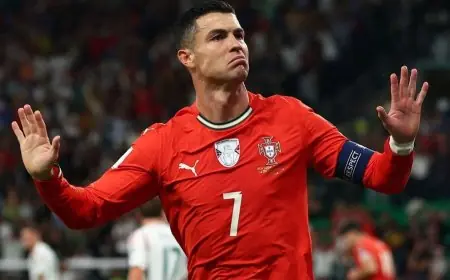 مدرب البرتغال يشيد برونالدو ويتجاهل الحديث عن كأس العالم 2026