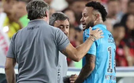 غضب لاعبي سانتوس من سلوك نيمار بعد استبداله في مواجهة فلامنغو