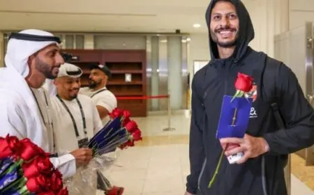 استقبال استثنائي لبعثة الأهلي بالورود في فندق الإقامة بدبي