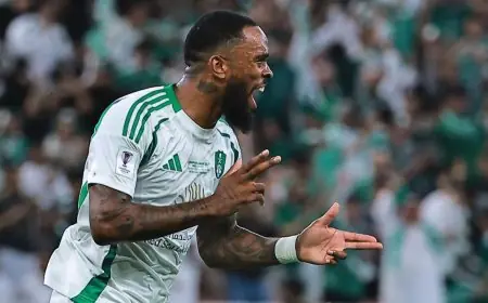 المدير الرياضي لنادي الأهلي السعودي يكشف حقيقة شائعات رحيل إيفان توني