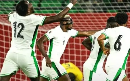 فيكتور أوسيمين يحطم أحلام أوباميانغ ونيجيريا تقترب من التأهل للملحق العالمي