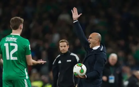 روبرتو مارتينيز يدافع عن كريستيانو رونالدو بعد طرد غير مبرر في مباراة البرتغال ضد إيرلندا