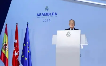 فلورنتينو بيريز يتهم خافيير تيباس بحماية مصالحه الشخصية ومحاولة السيطرة على أصول ريال مدريد