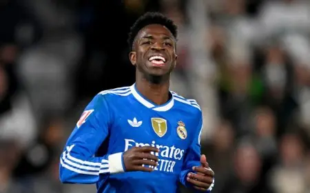 زلزال في ريال مدريد فينيسيوس يشترط تجديد عقده بوجود تشابي ألونسو