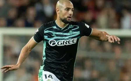 سفيان أمرابط يتعرض لإصابة غير مسبوقة خلال مباراة بيتيس وأوتريخت