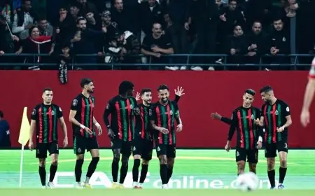 الأهلي يتعادل مع الجيش الملكي في أجواء مشحونة بدوري أبطال إفريقيا