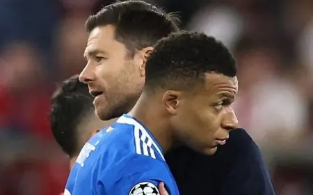 ألونسو يرد على لابورتا بشأن انقسامات ريال مدريد ويفاجئ الجميع بإعلان عودة 3 لاعبين