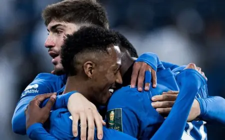 الهلال يكتسح الفتح برباعية ساحقة ويتأهل لنصف نهائي كأس الملك