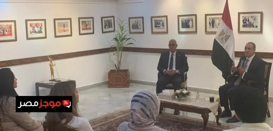 عبد العاطى يطمئن الجالية المصرية في الهند على تحسين الخدمات القنصلية من وزارة الخارجية