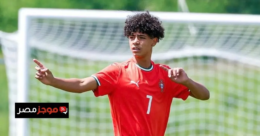 كريستيانو رونالدو يشهد تألق نجله في أول مباراة مع منتخب البرتغال تحت 16 عاماً