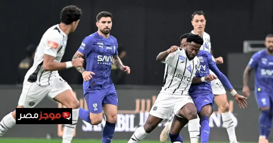 مدافع شاب سعودي يتألق ويتفوق على نجوم مباراة الهلال والشباب