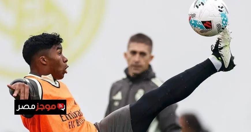 مدرب ليون يعبر عن اهتمامه بضم إندريك نجم ريال مدريد