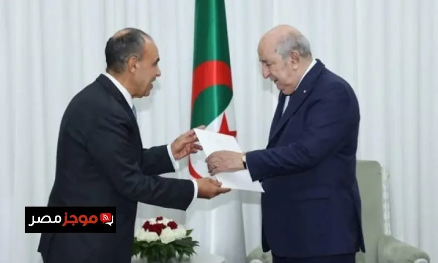 بتوجيهات من رئيس الجمهورية وزير الخارجية يعقد اجتماعاً مع الرئيس الجزائري