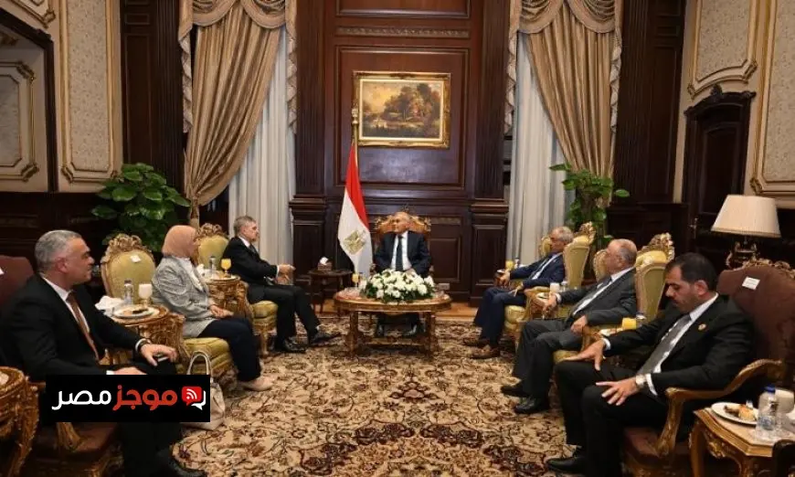 رئيس هيئة قناة السويس يقدم التهاني لرئيس مجلس الشيوخ بمناسبة توليه منصبه الجديد