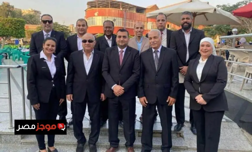 قائمة أحمد الأحمر تسلم أوراق ترشحها لانتخابات نادي النصر المقبل