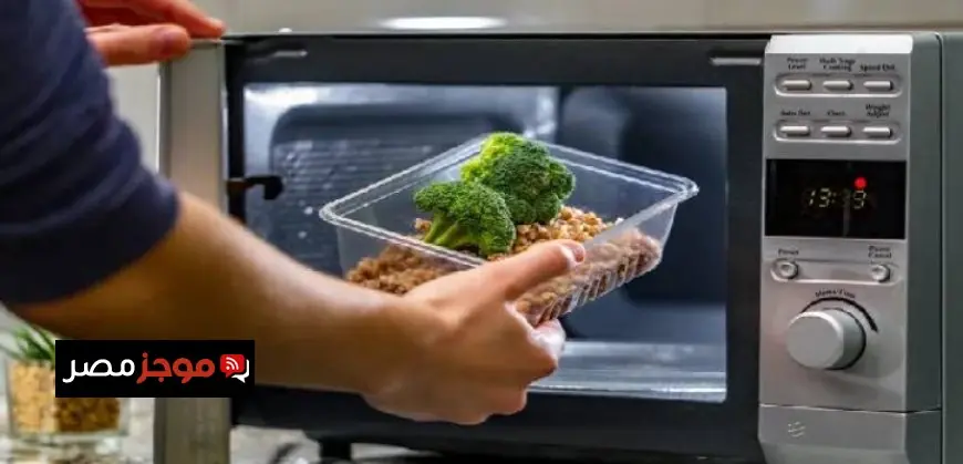 تحذير خطير إعادة تسخين بعض الأطباق قد يؤدي إلى التسمم الغذائي