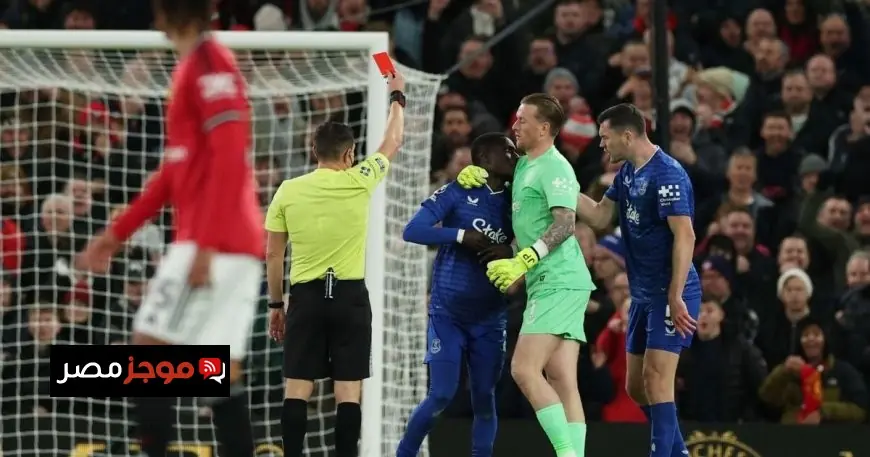 خسارة مدوية لمانشستر يونايتد ضد عشرة لاعبين تحدث صدمة تاريخية في أولد ترافورد