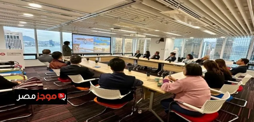 نائب وزير السياحة والآثار في لقاء مثمر مع وزيرة الدولة للسياحة والرياضة والثقافة في هونج كونج