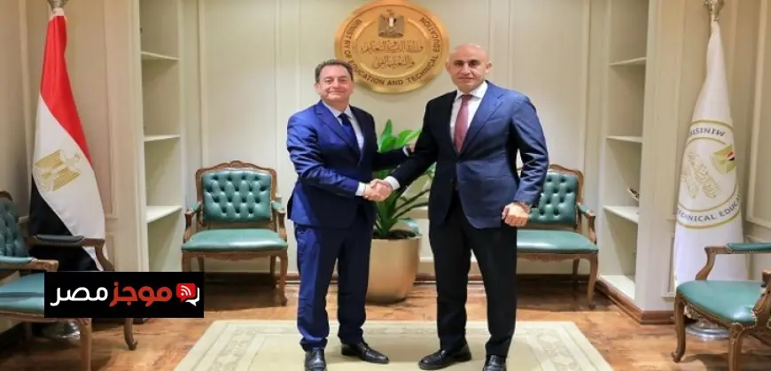 وزير الكهرباء يقوم بجولة تفقدية في الإدارة العامة لشبكات الحلمية بشركة شمال القاهرة لتوزيع الكهرباء