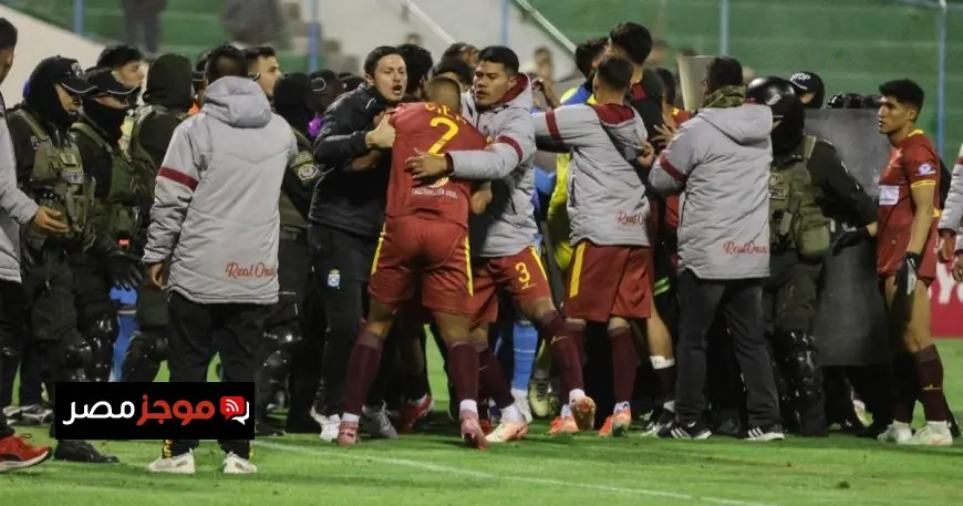 شجار عنيف يكلف مباراة واحدة 17 بطاقة حمراء في حدث استثنائي